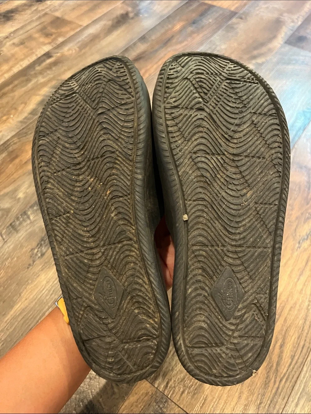 Chaco Kid’s Chillos Sport Black Sandals! Size 5